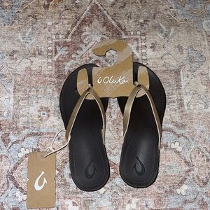 OluKai Flip Flop